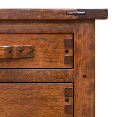 San Marino Chest