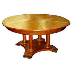 Scottsdale English 60" Round Pedestal Dining Table